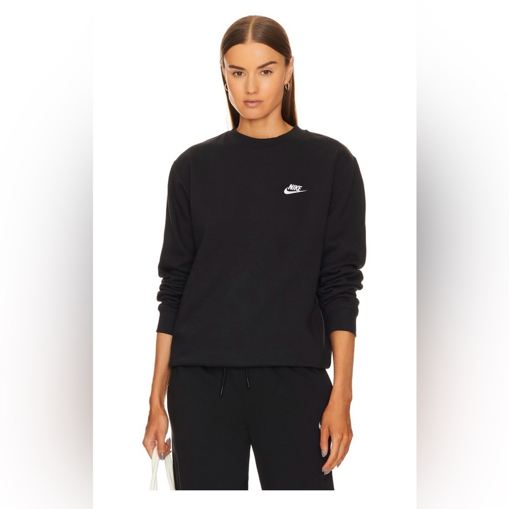Nike Club Crew Neck Sweatshirt in Black & White
